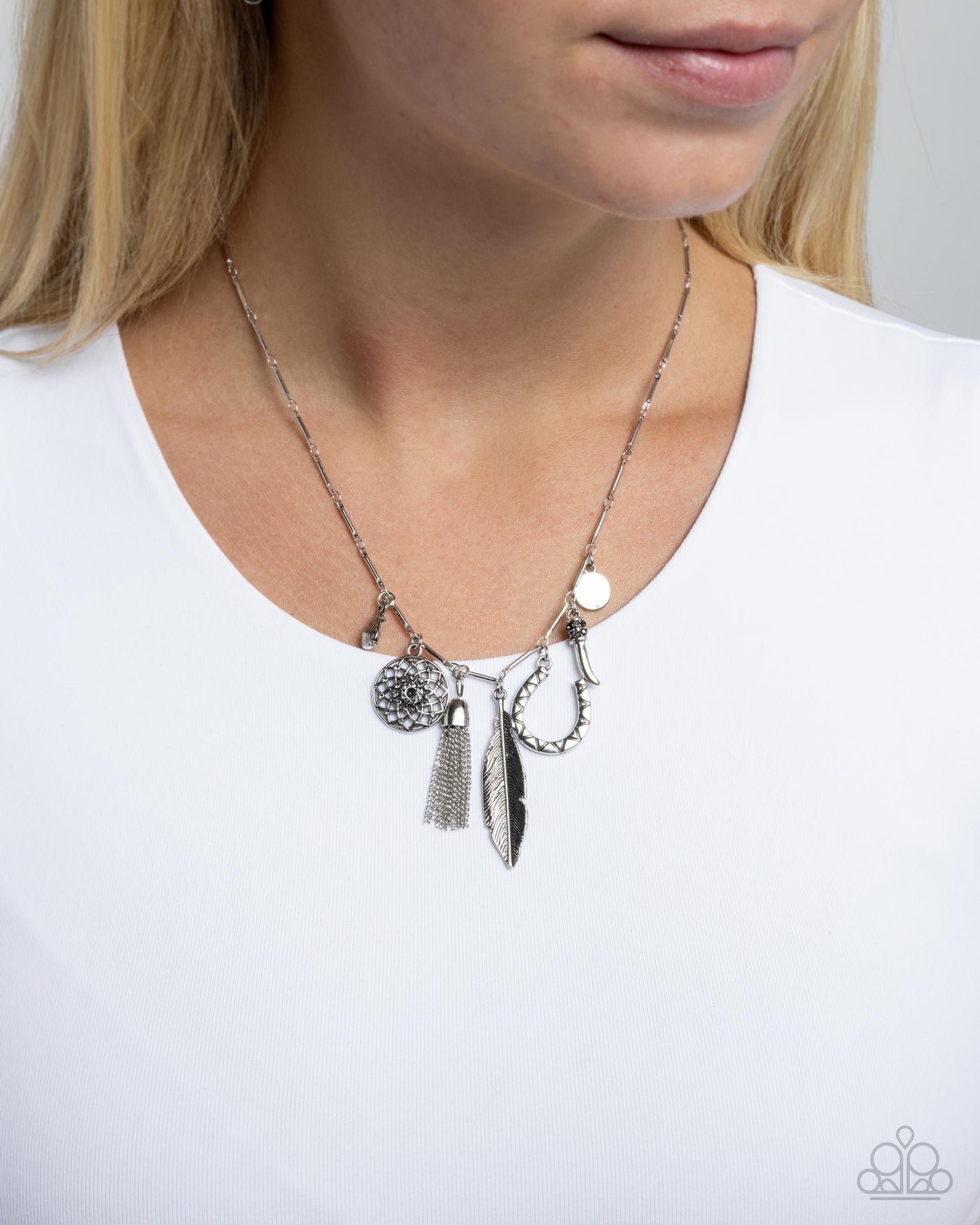 Sunset Slogan - silver - Paparazzi necklace