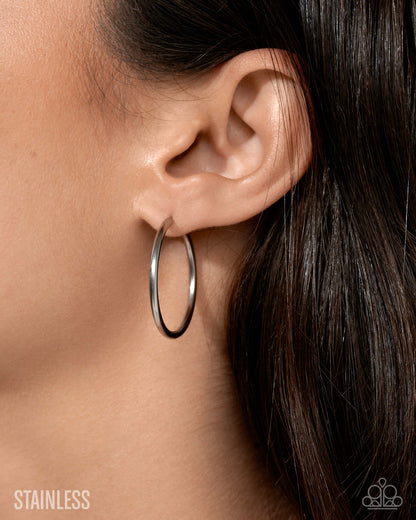 Surmounting Sheen - silver - Paparazzi earrings
