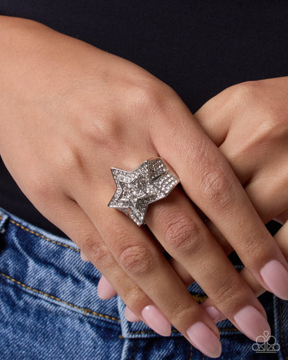 Swanky Stars - white - Paparazzi ring