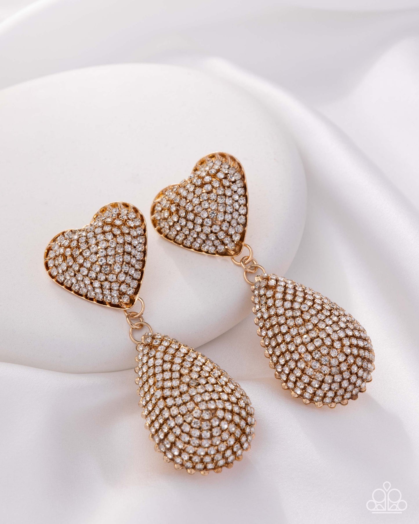 Sweetheart Sway - gold - Paparazzi earrings