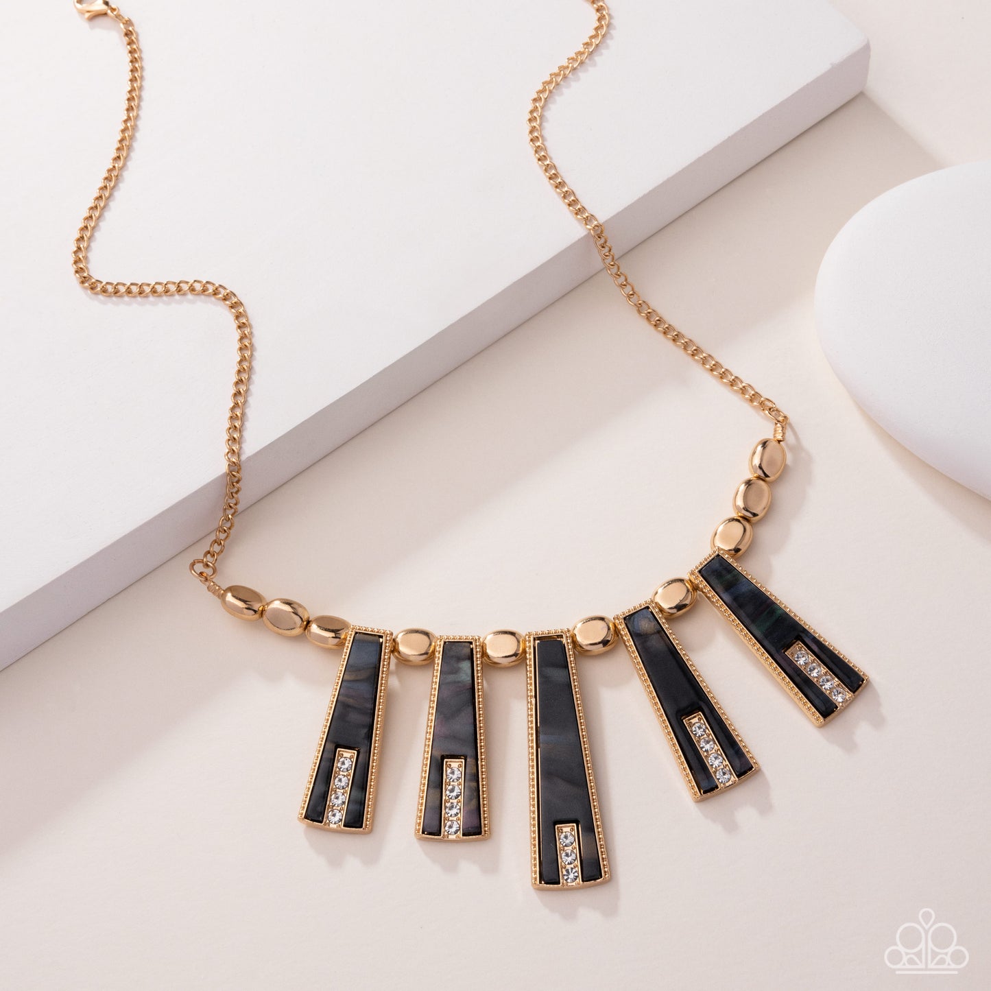 Swinging Style - multi - Paparazzi necklace