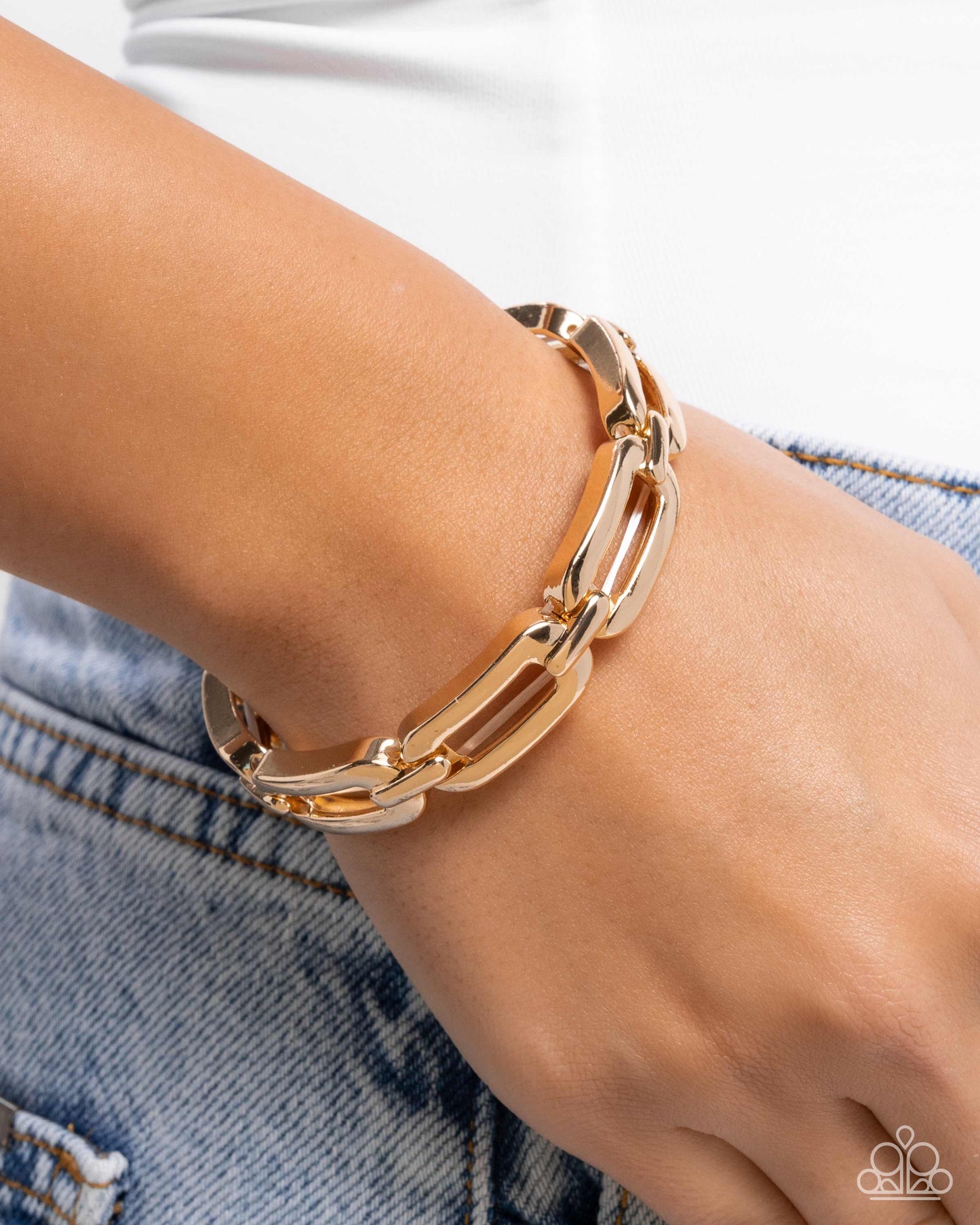 Symmetrical Sheen - gold - Paparazzi bracelet