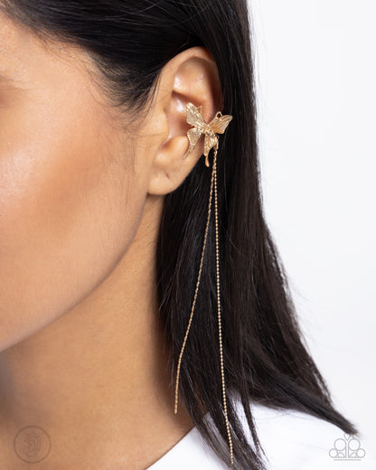 Take Flight - gold - Paparazzi ear cuff