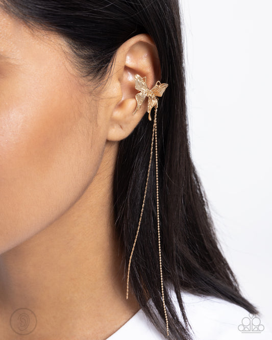 Take Flight - gold - Paparazzi ear cuff