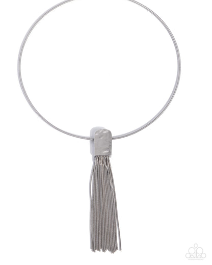 Tassel Tremolo - silver - Paparazzi necklace