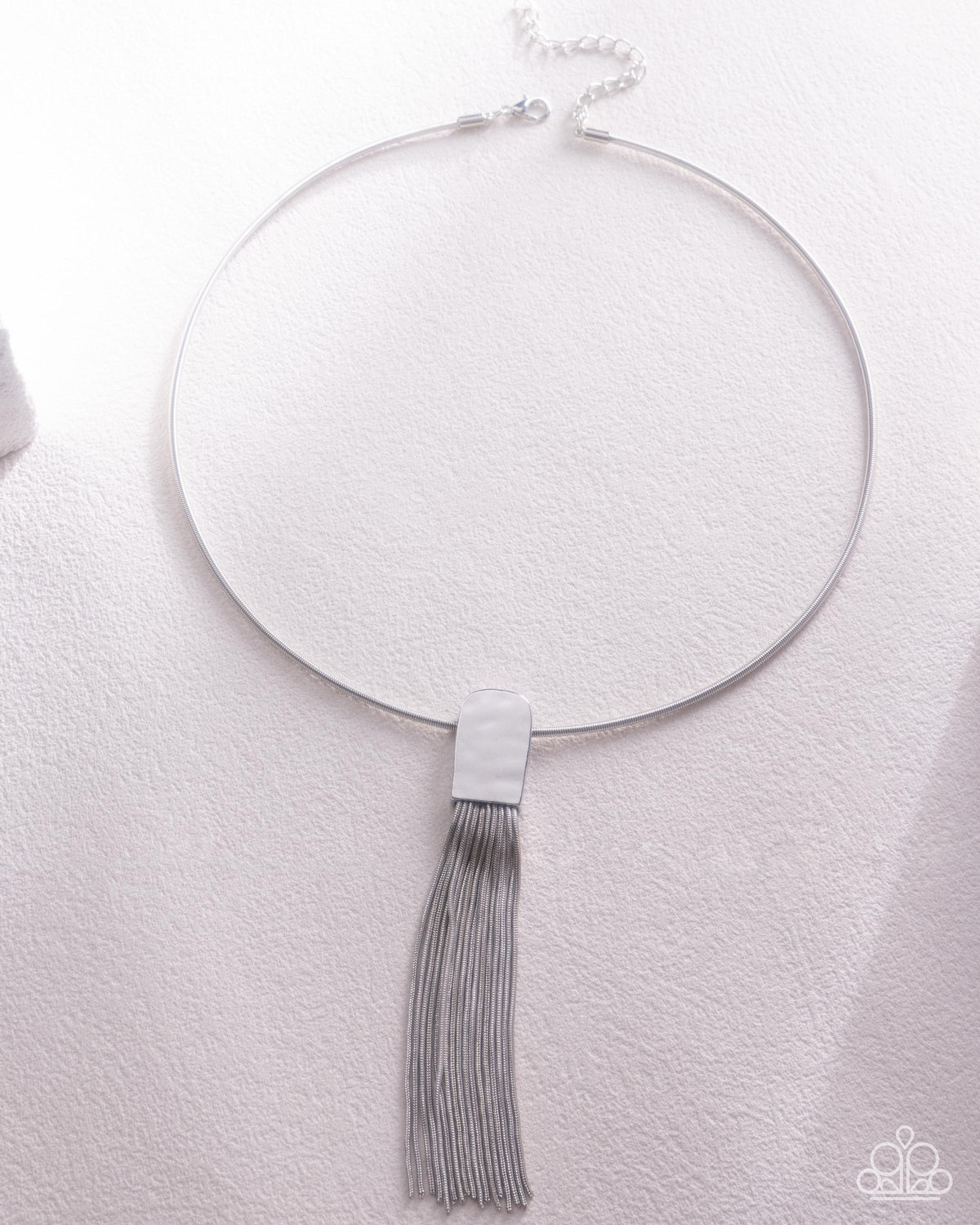 Tassel Tremolo - silver - Paparazzi necklace
