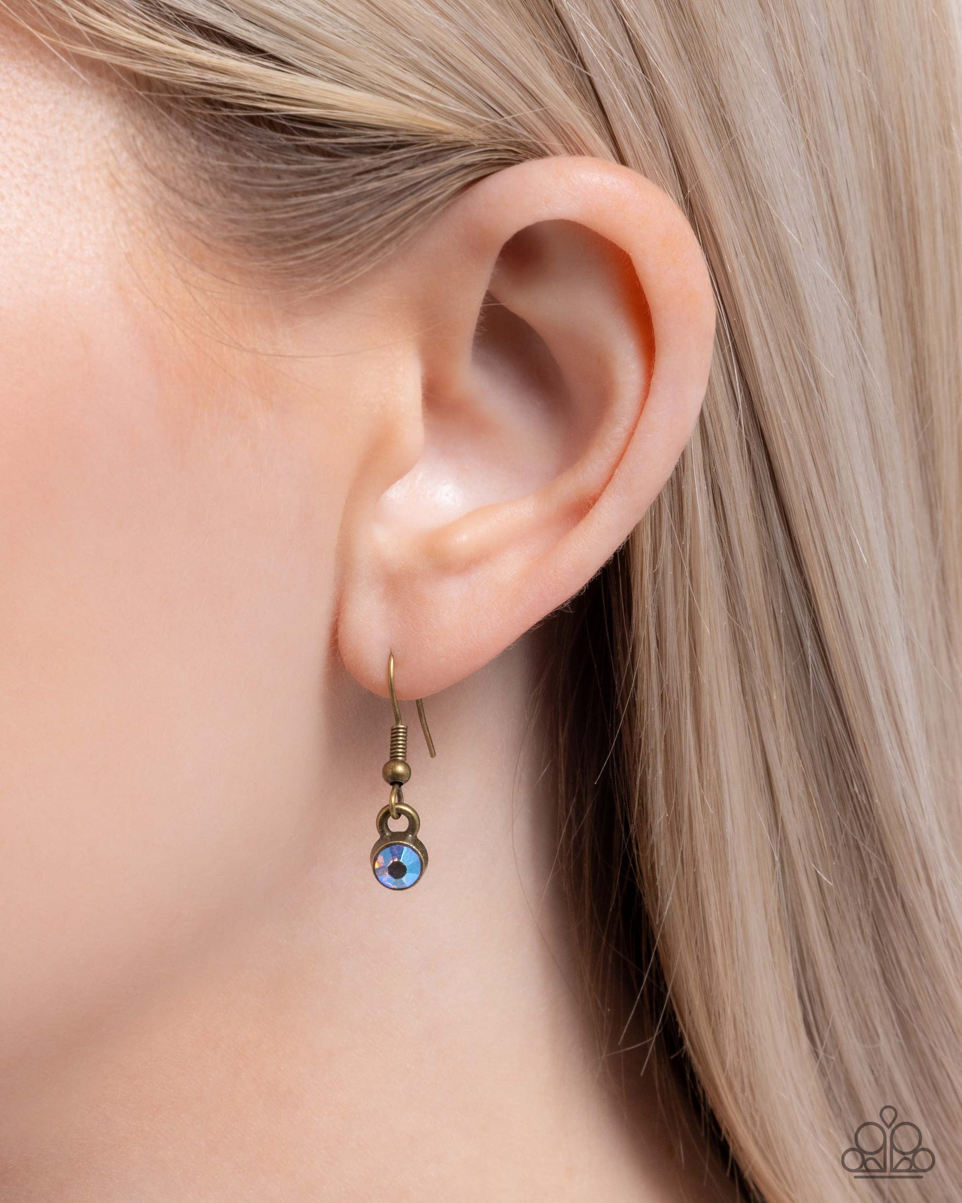 Teardrop Timeline - brass - Paparazzi necklace