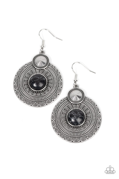 Terra Throwdown - black - Paparazzi earrings