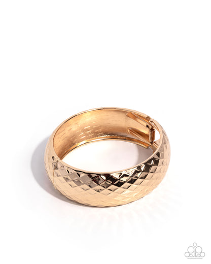 Textured Transit - gold - Paparazzi bracelet