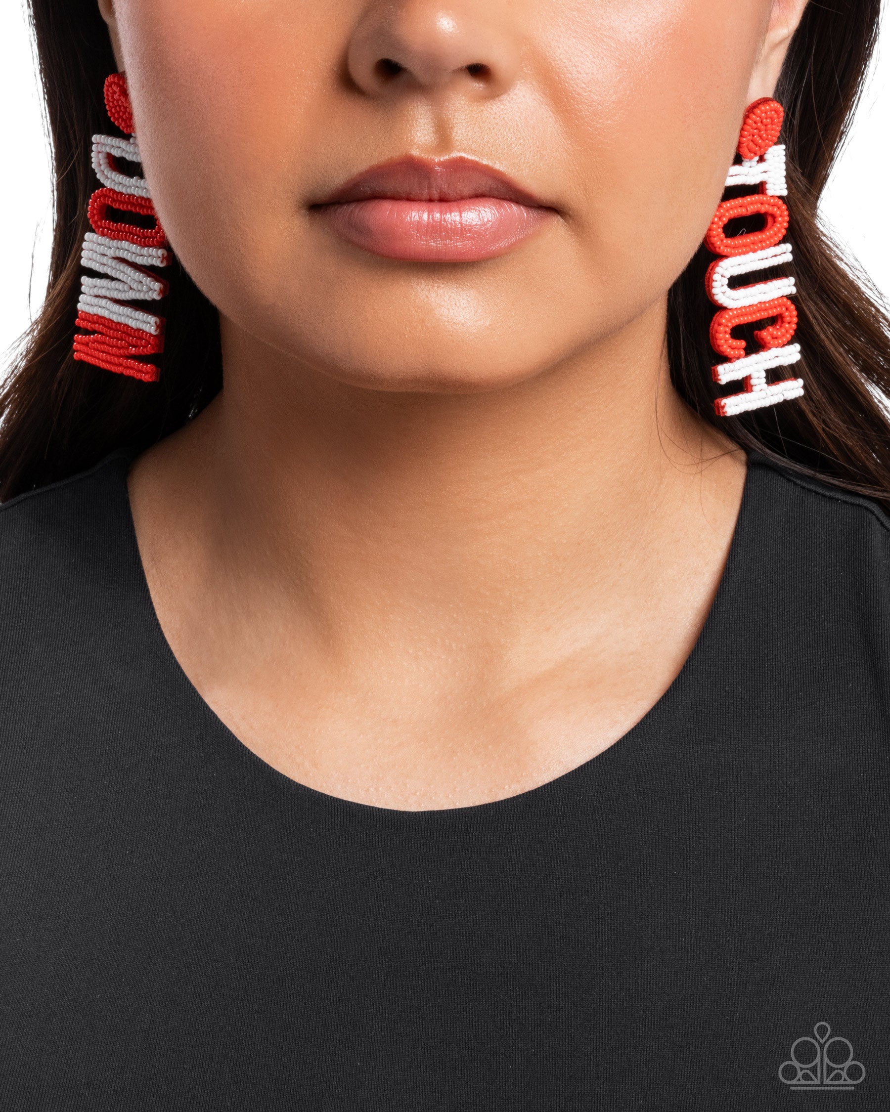 Touchdown Texture - red - Paparazzi earrings