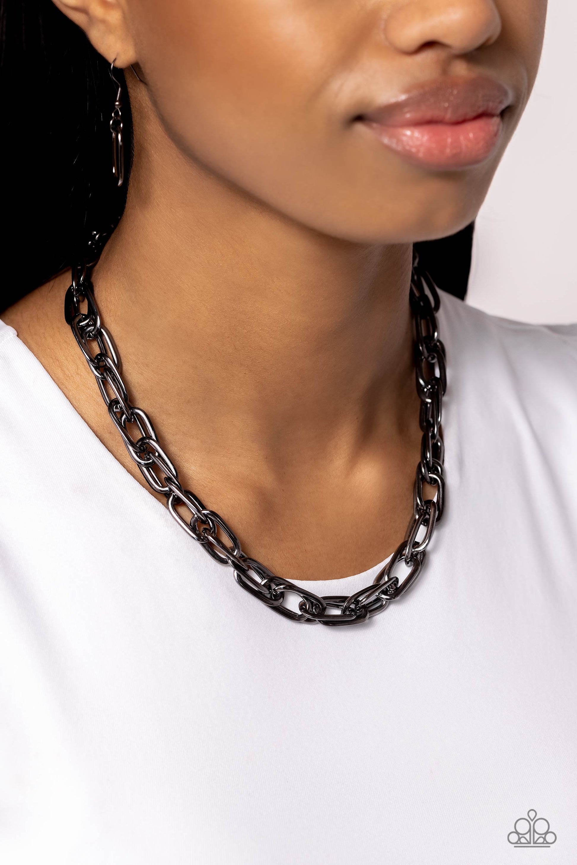 Tough Call - black - Paparazzi necklace