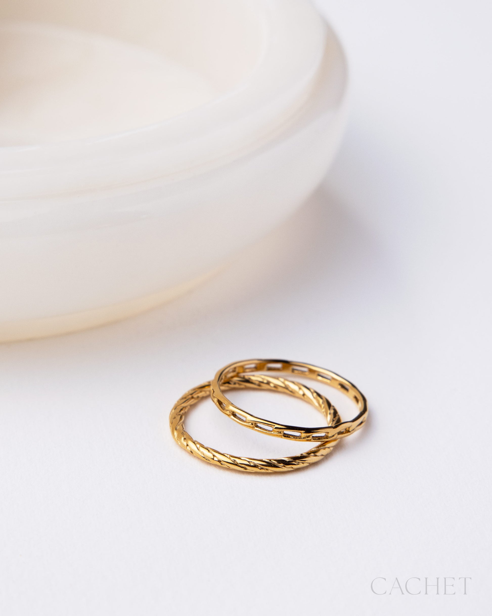 Trace d'Or - Cachet ring - Cachet by Paparazzi