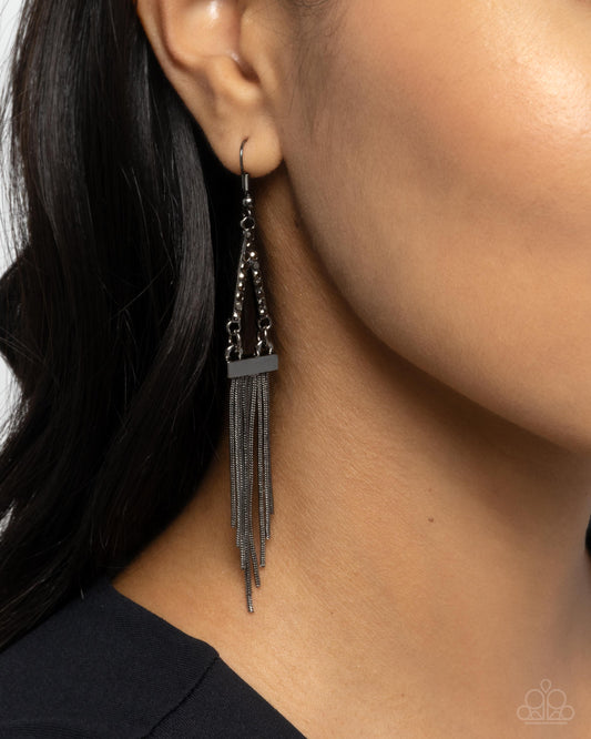 Trailing Off - black - Paparazzi earrings