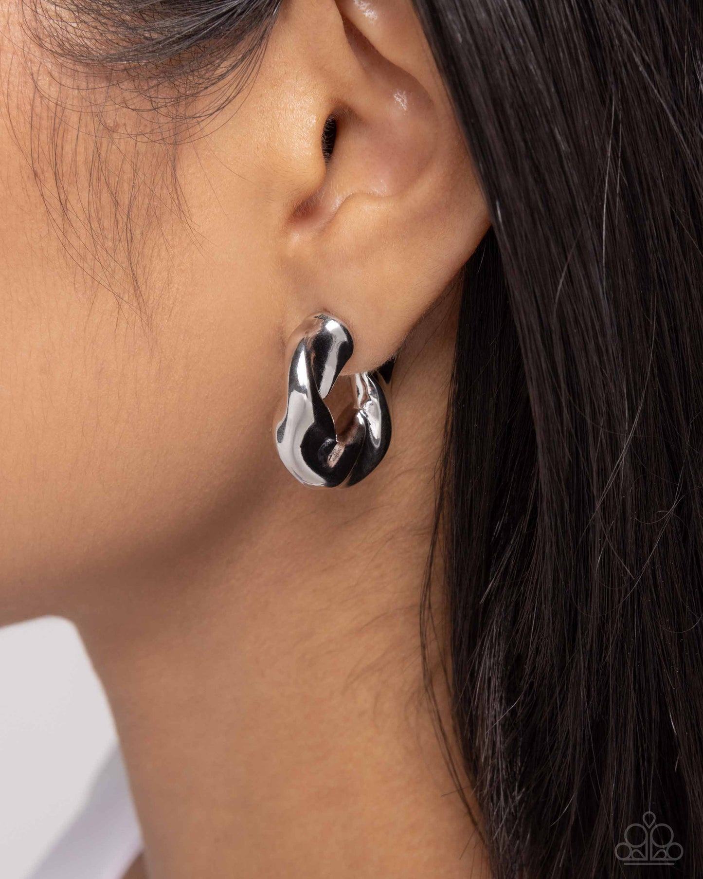 Twisted Talent - silver - Paparazzi earrings