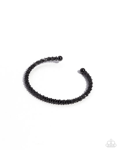 Twisted Trenchant - black - Paparazzi bracelet