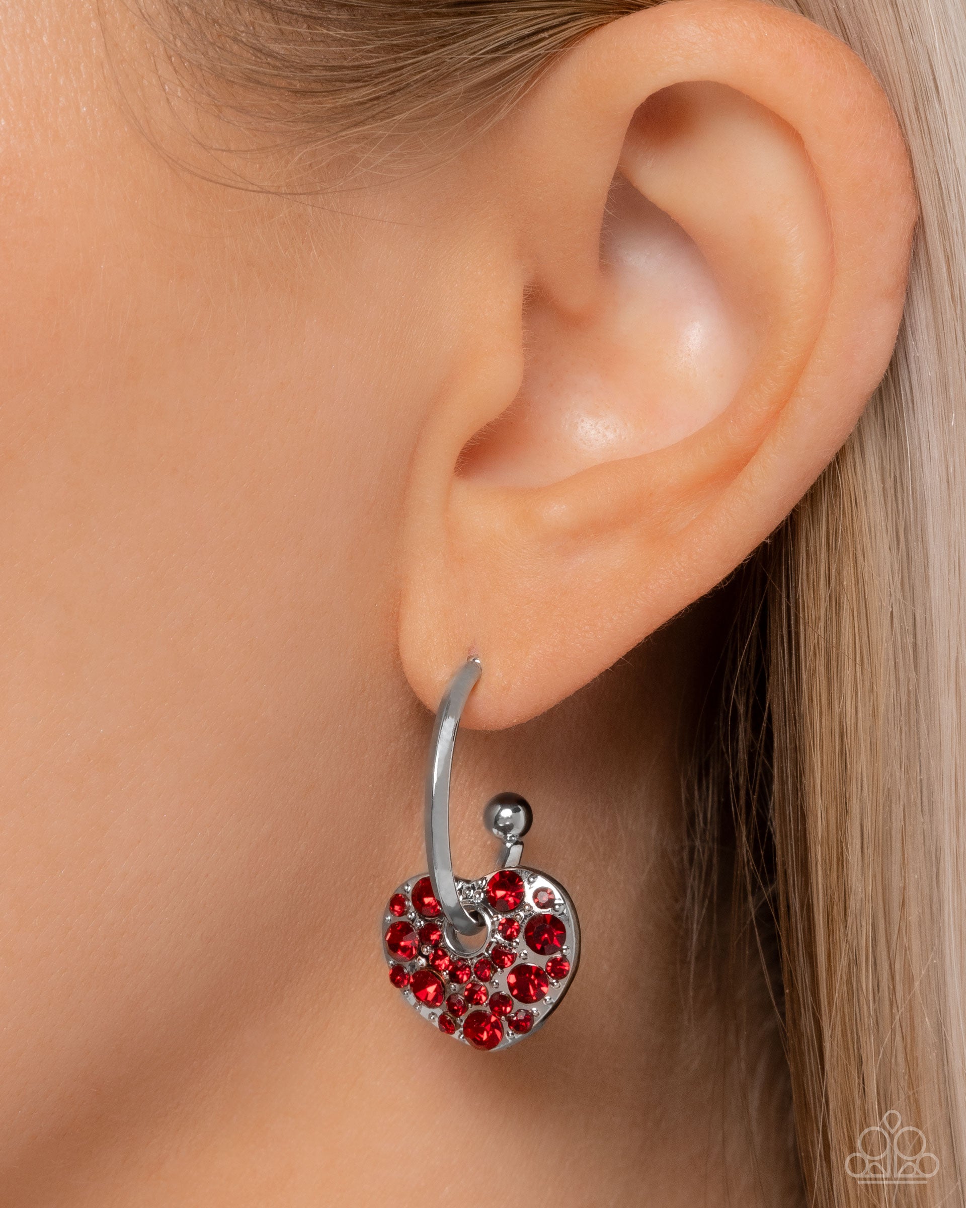 Valentines Valor - red - Paparazzi earrings