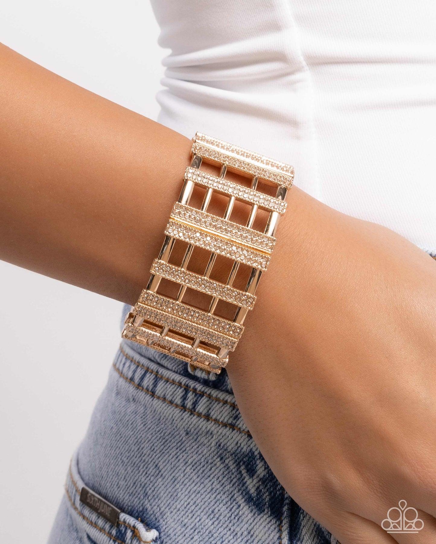 Vertical Vanity - gold - Paparazzi bracelet