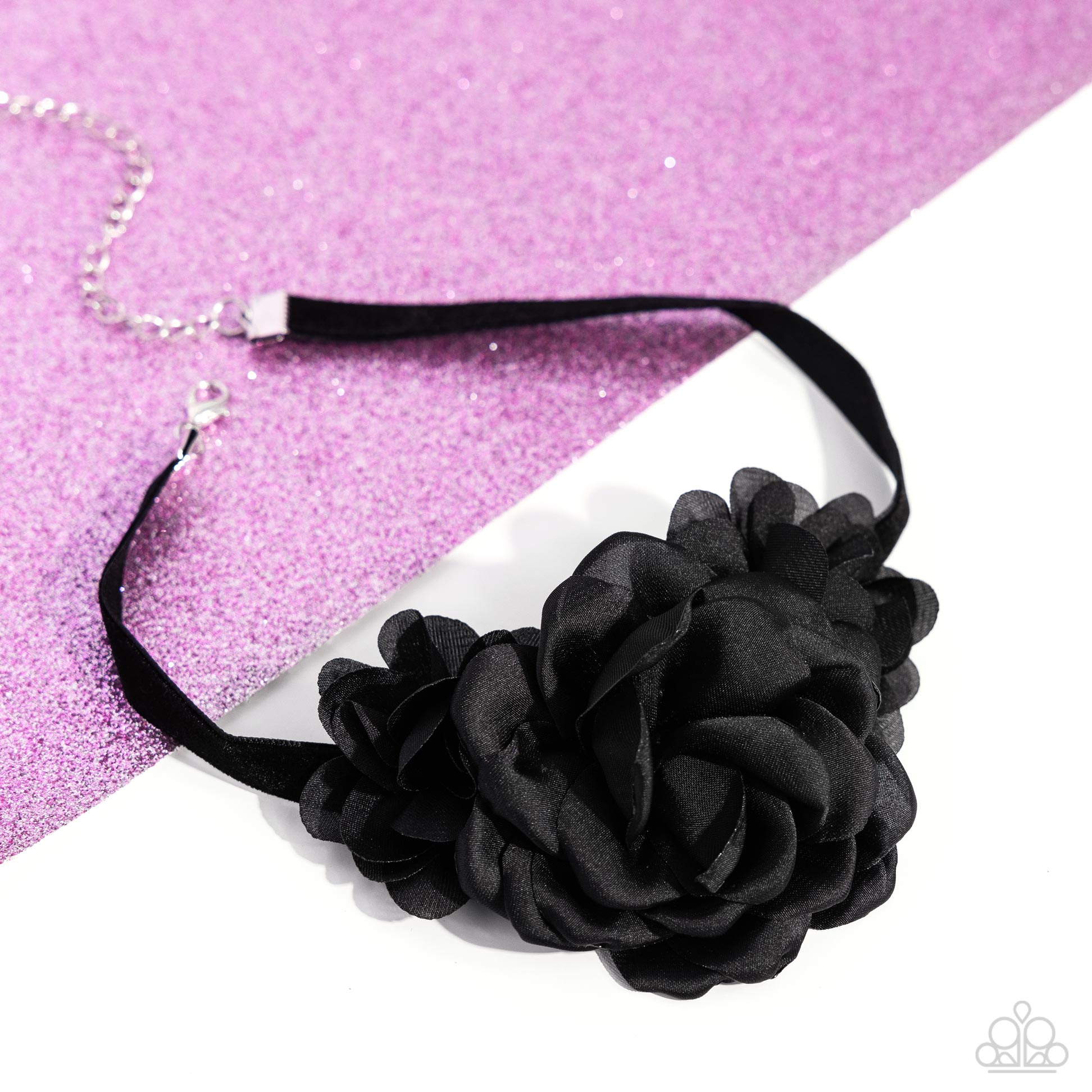 Very Viscountess - black - Paparazzi necklace