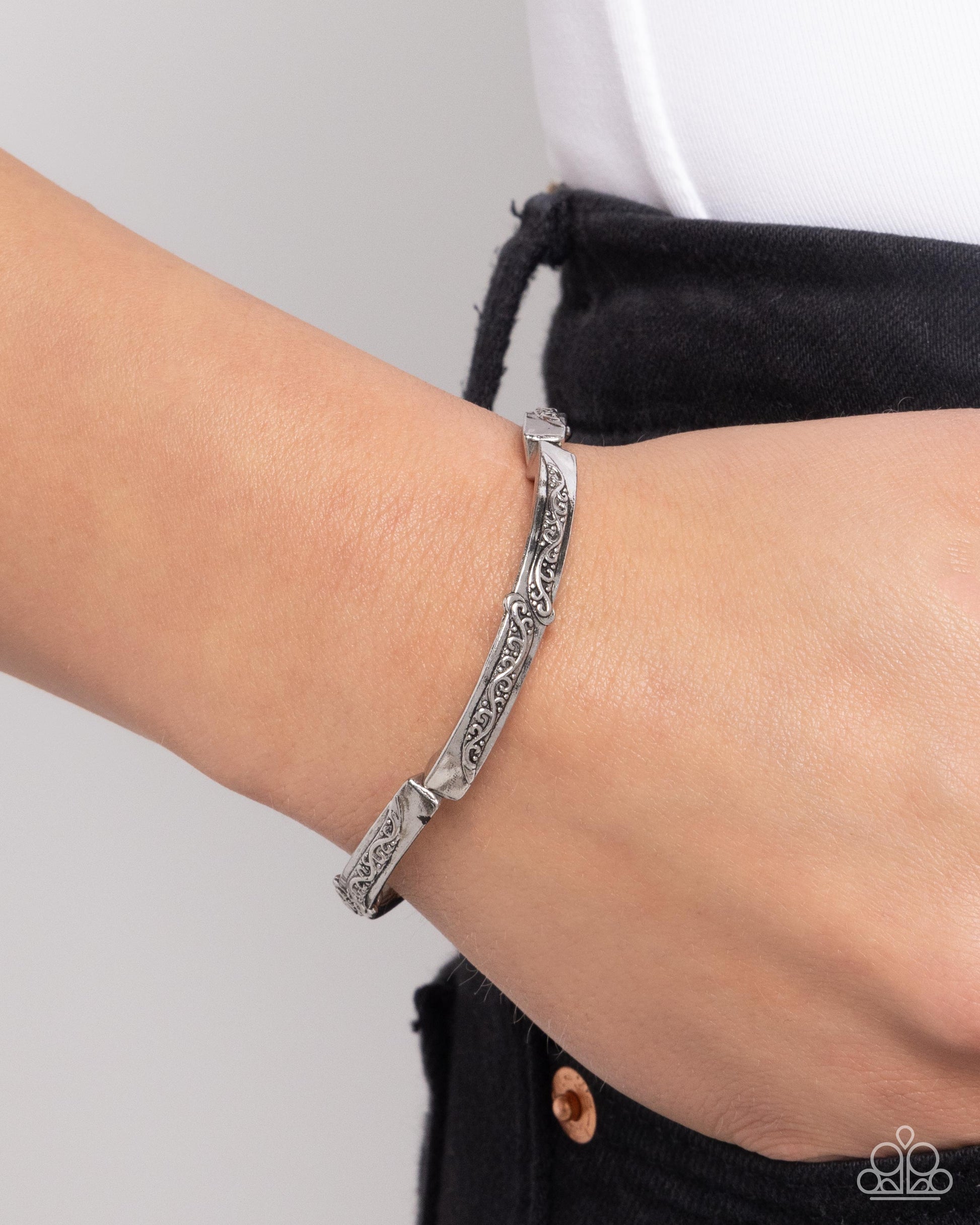 Very Vineyard - silver - Paparazzi bracelet