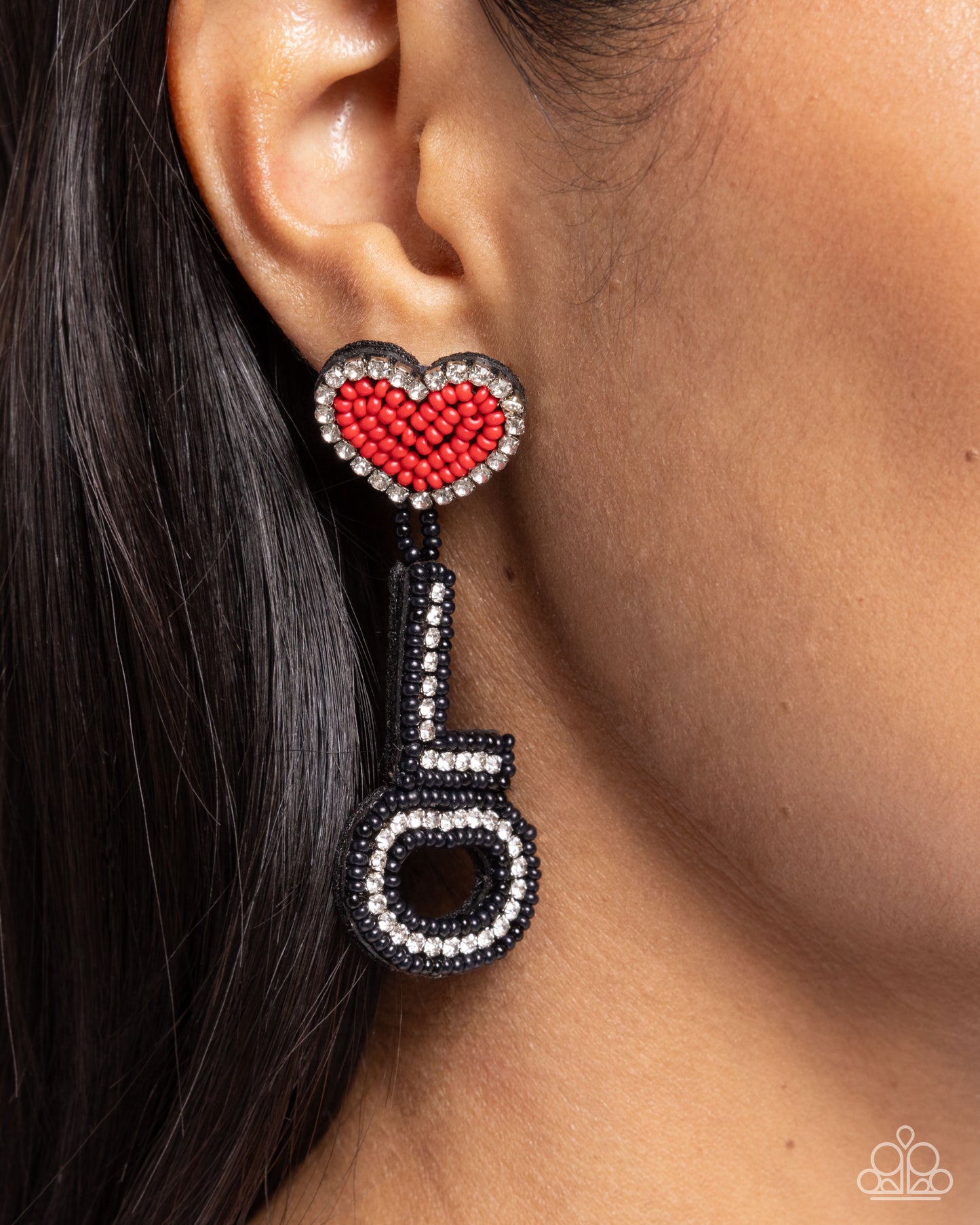 Visible Valentines - black - Paparazzi earrings