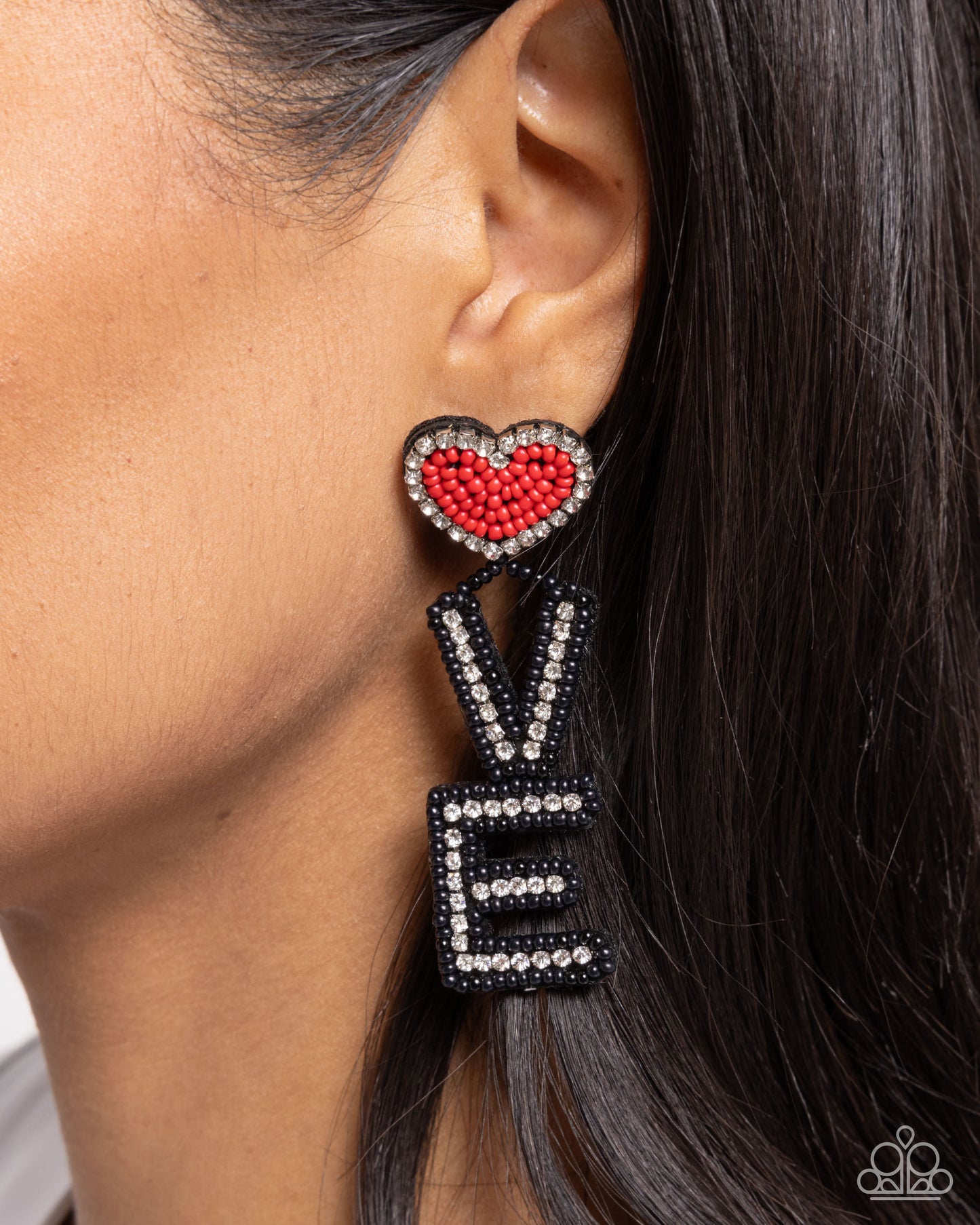 Visible Valentines - black - Paparazzi earrings