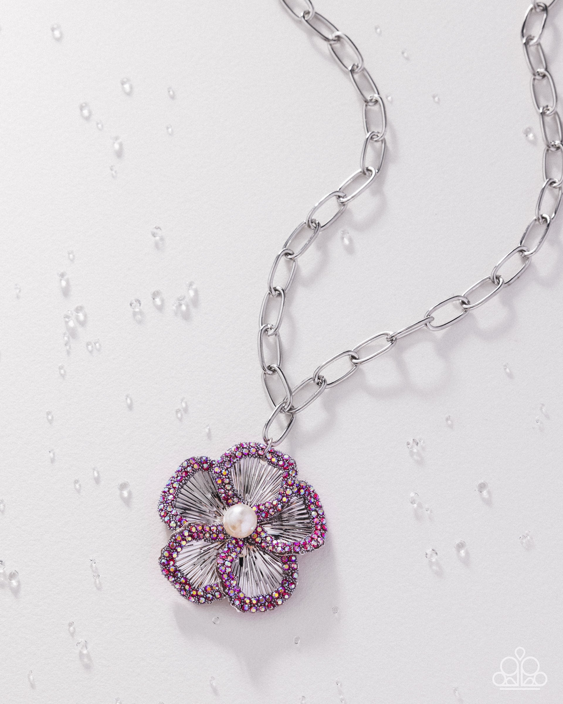 Wallflower Waltz - pink - Paparazzi necklace