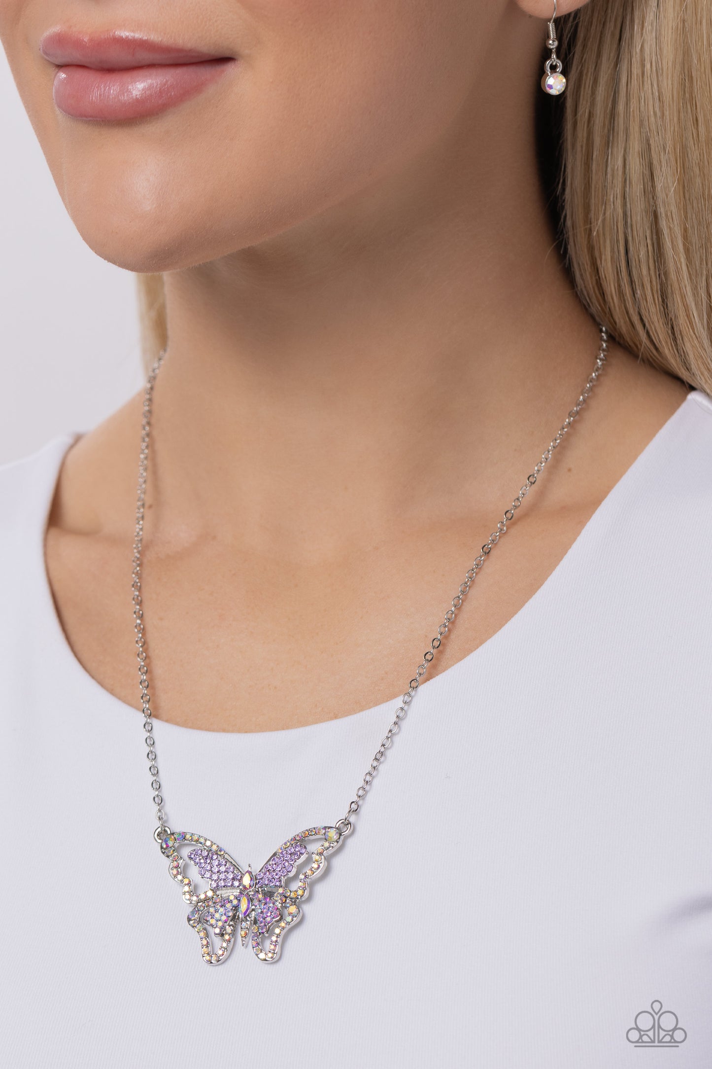 Weekend WINGS - purple - Paparazzi necklace