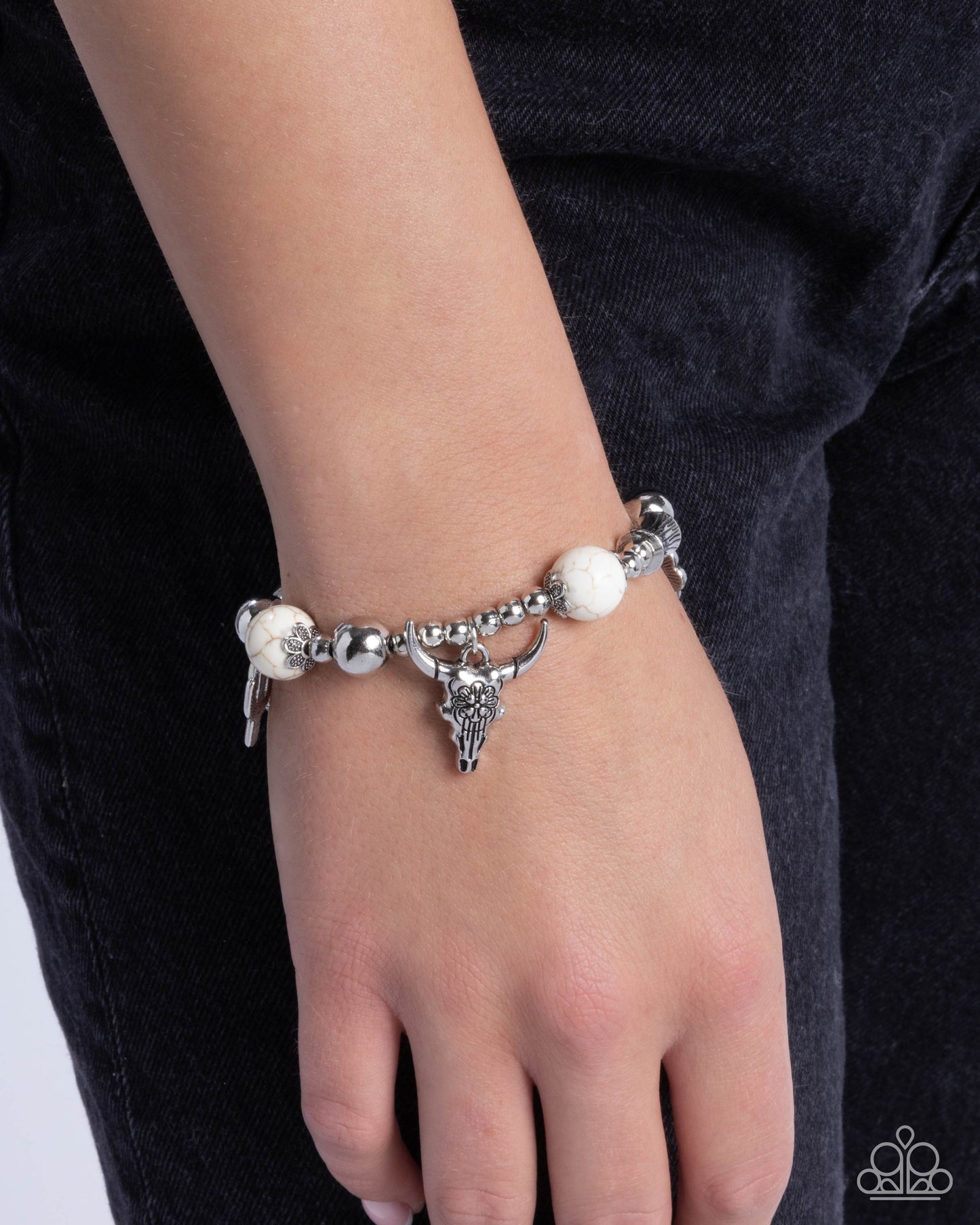 Western Welcome - white - Paparazzi bracelet