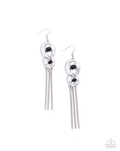 Wild Welcome - black - Paparazzi earrings