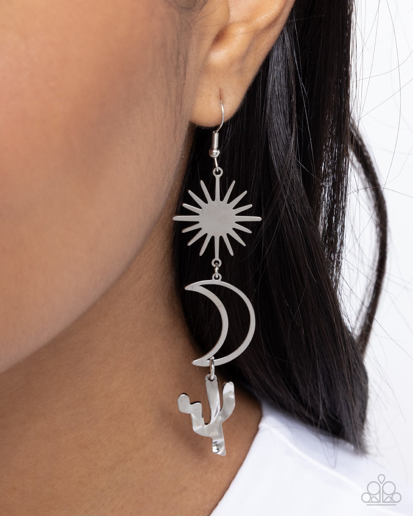 Wishfully Western - silver - Paparazzi earrings