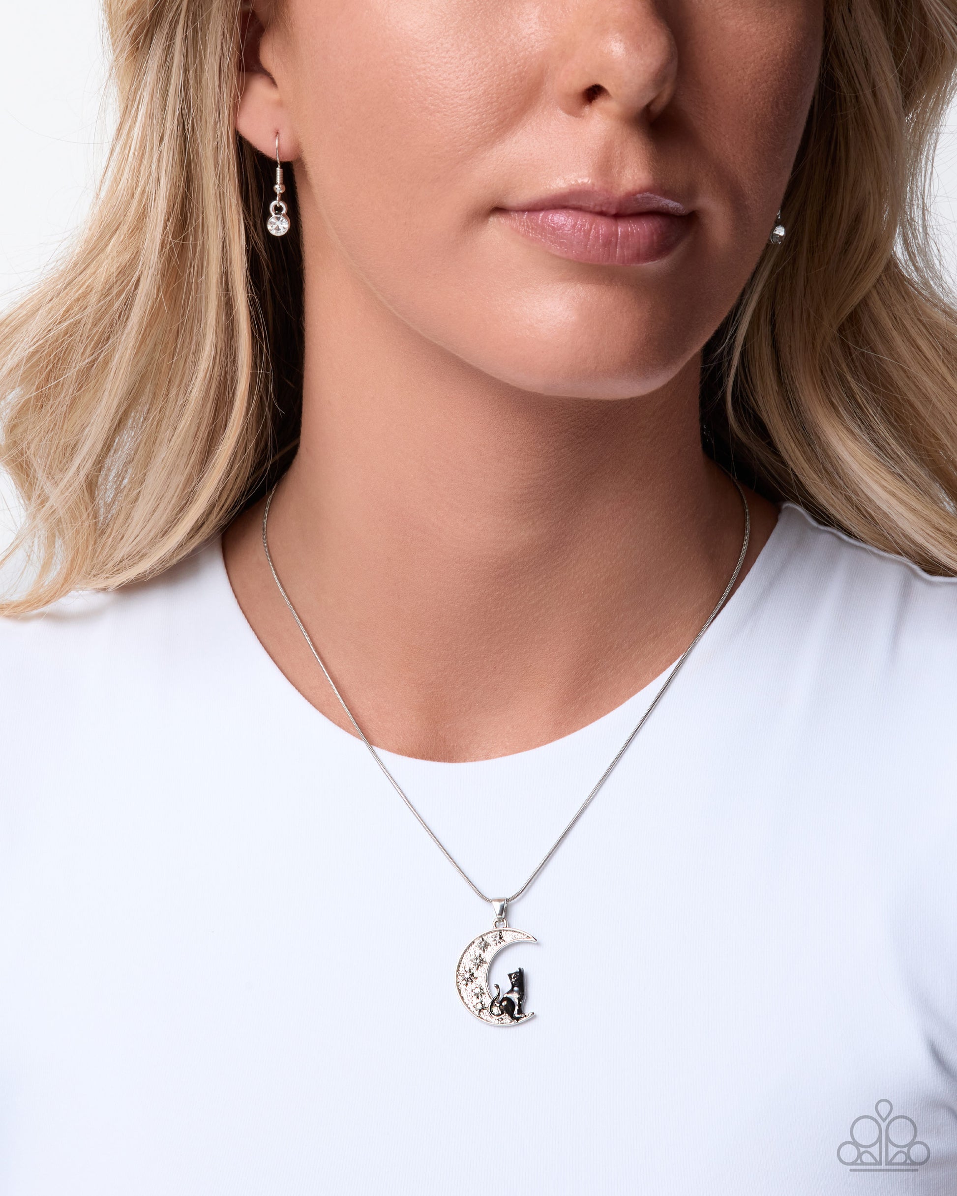 Witch's Familiar - black - Paparazzi necklace