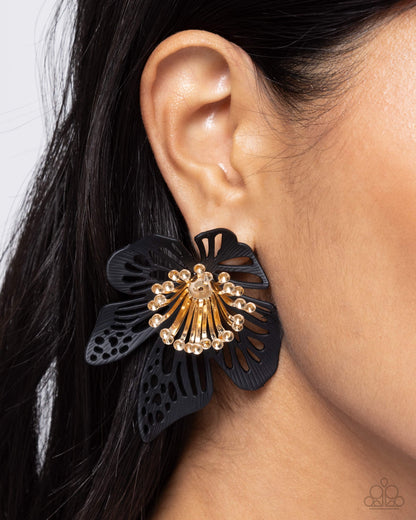 Wonderland Wallflower - black - Paparazzi earrings