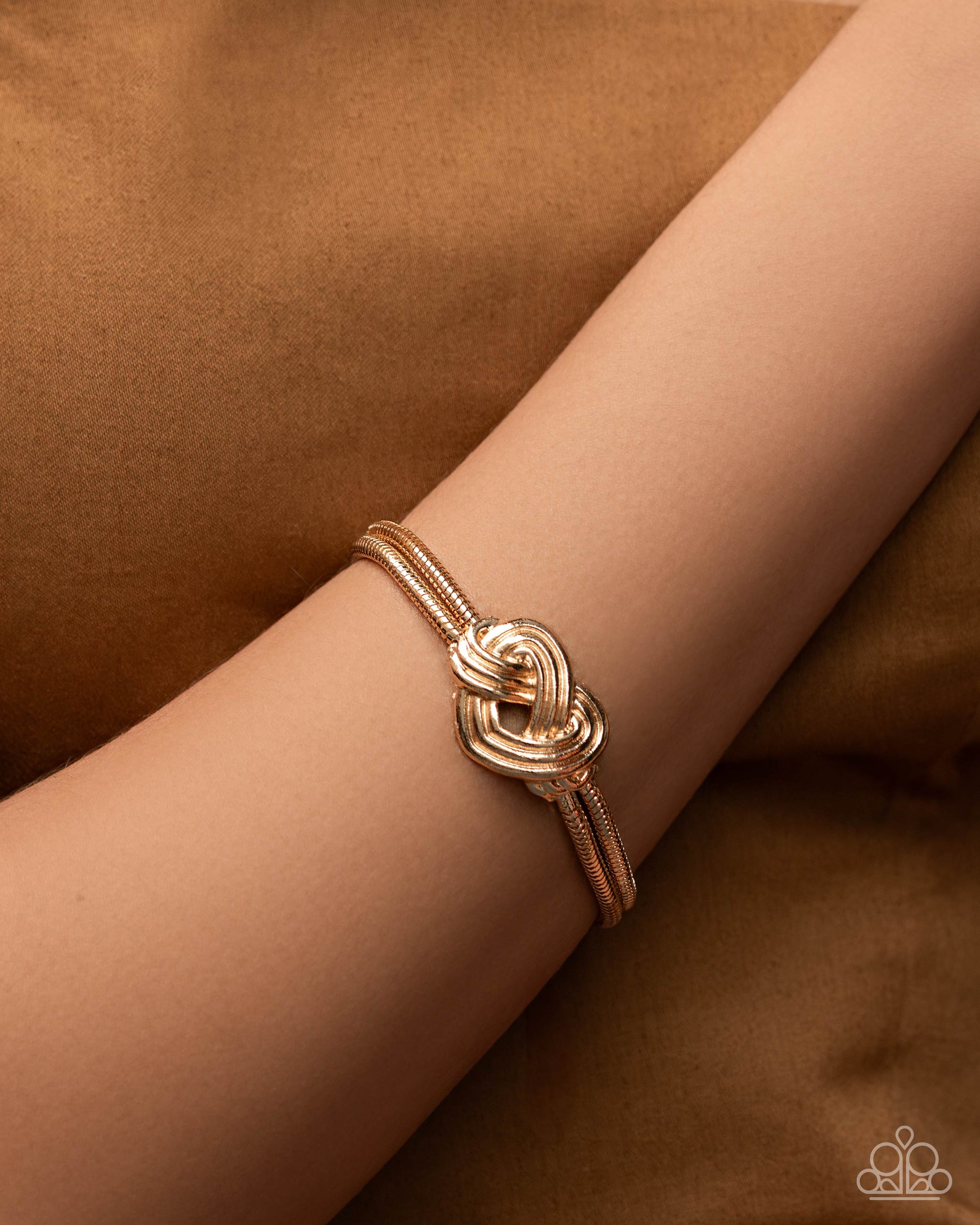 Woven Warrior - gold - Paparazzi bracelet