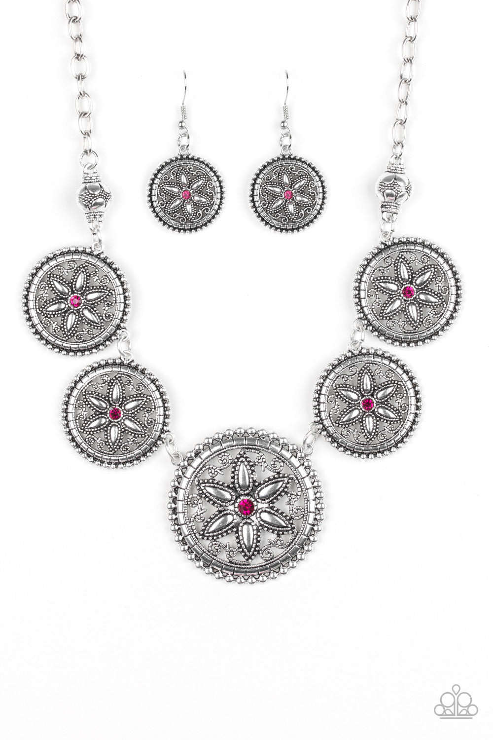 Written in the STAR LILIES - pink - Paparazzi necklace