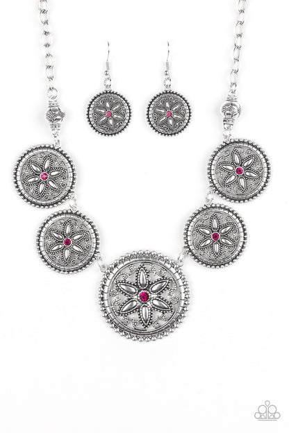 Written in the STAR LILIES - pink - Paparazzi necklace