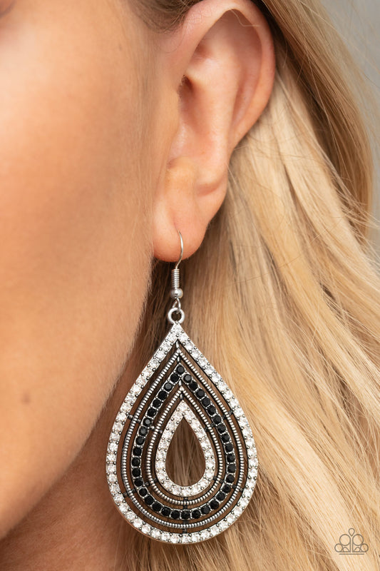 5th Avenue Attraction - black - Paparazzi earrings
