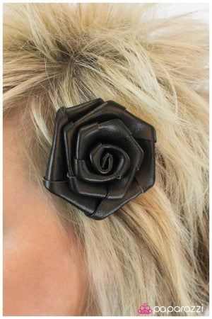 Black Beauty - Paparazzi Accessories hair clip