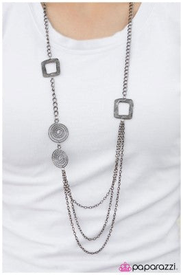 A Delightful Delusion - Paparazzi necklace