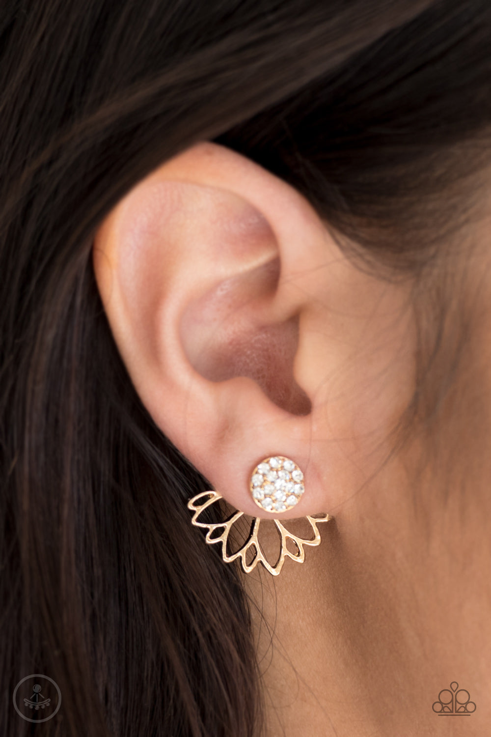 A Fan Fave - gold - Paparazzi earrings
