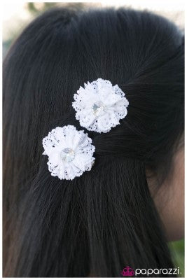 A LACY Sunday - Paparazzi Hair clip