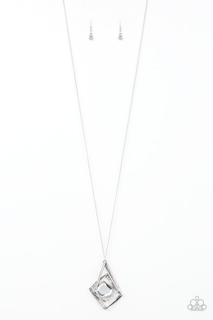 A MODERN Citizen - white - Paparazzi necklace
