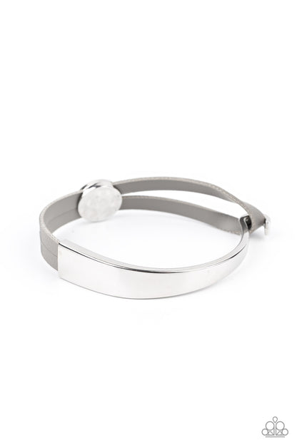 A Notch Above the Rest - silver - Paparazzi bracelet