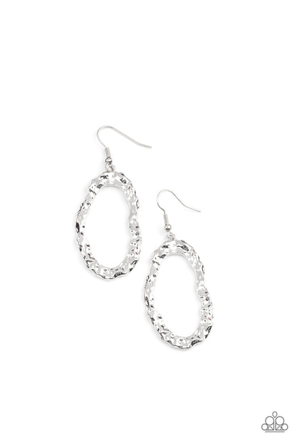 ARTIFACT Checker - silver - Paparazzi earrings