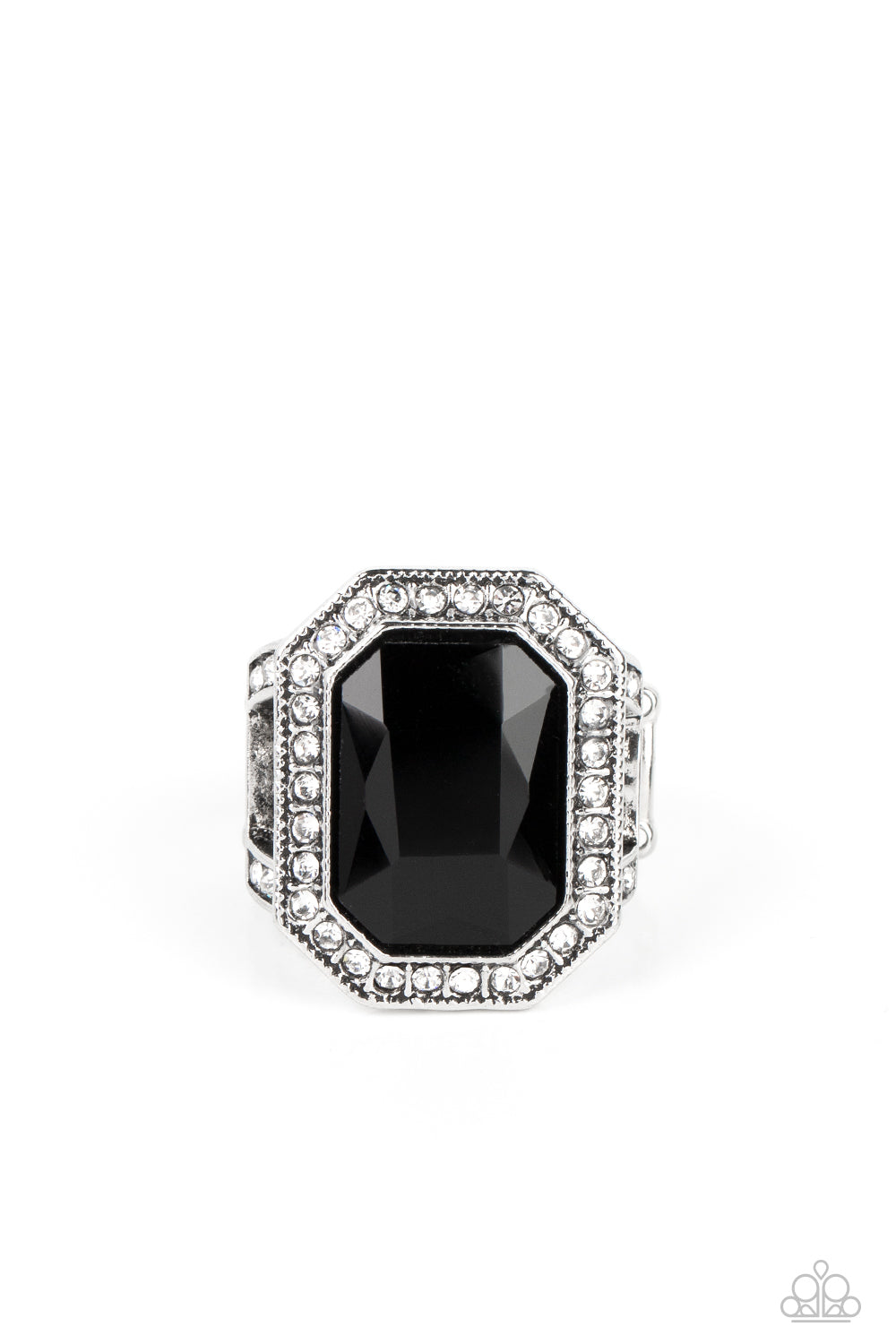 A Royal Welcome - black - Paparazzi ring