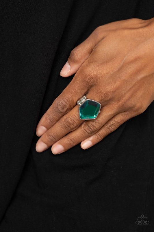 Abstract Escapade - green - Paparazzi ring