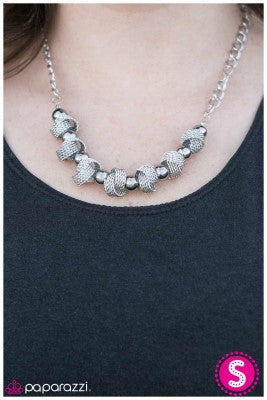 Addicted to Love - Paparazzi necklace