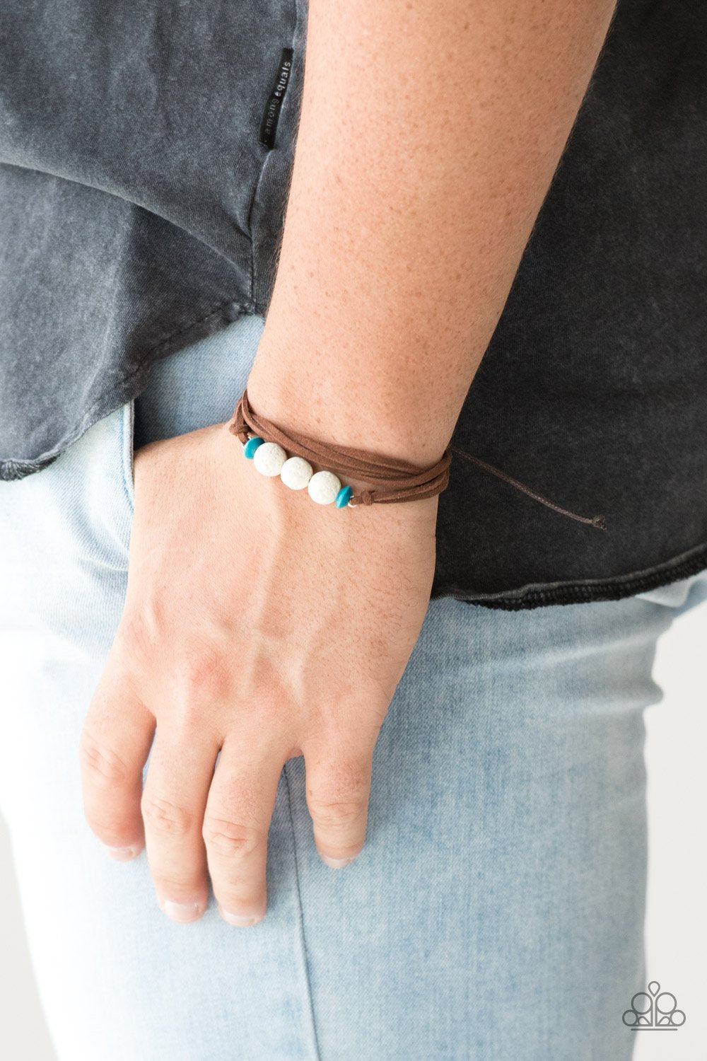 Adventure Zone - white - Paparazzi bracelet