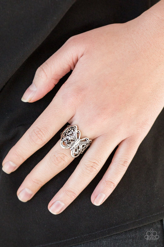 All Aflutter - silver - Paparazzi ring
