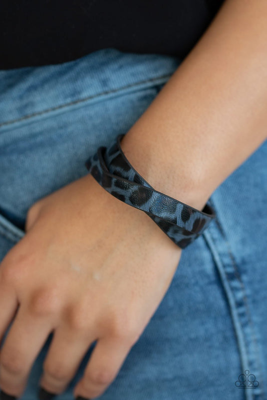 All GRRirl-blue-Paparazzi bracelet