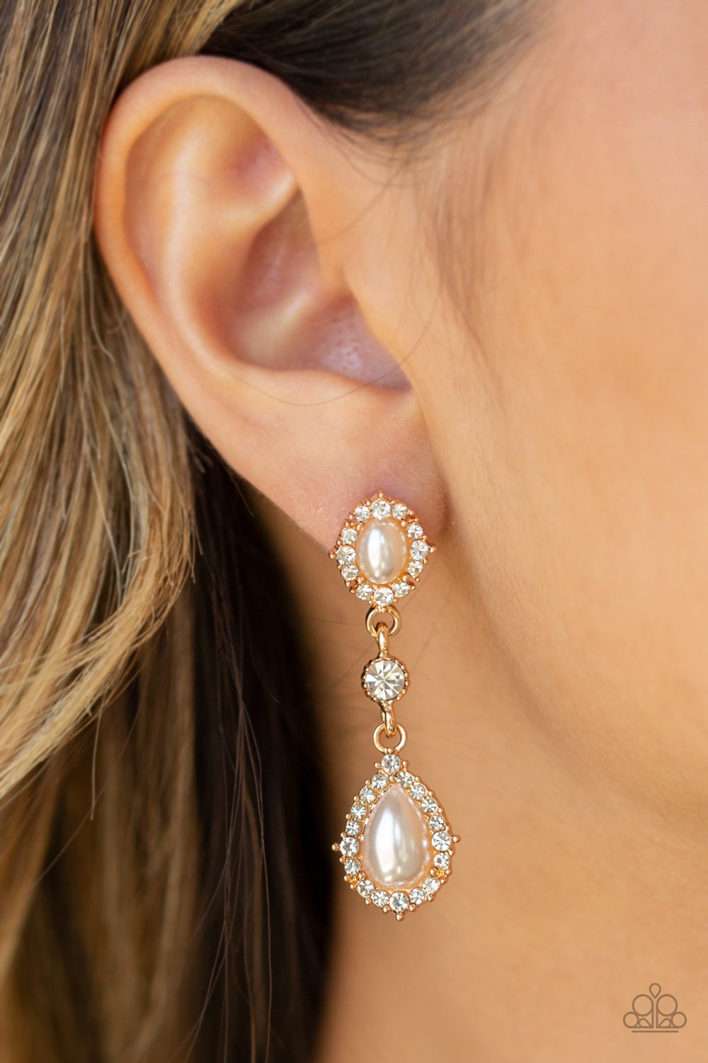 All Glowing - gold - Paparazzi earrings